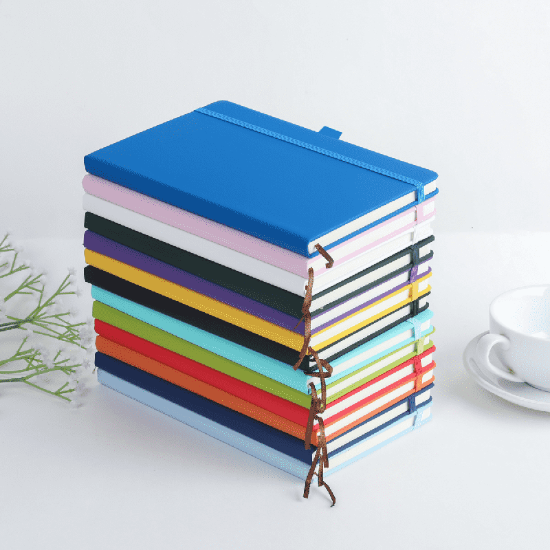Notebook aziendale con fascia elastica in pelle PU A5 con logo personalizzato Notebook aziendale con fascia elastica in pelle PU A5 con logo personalizzato