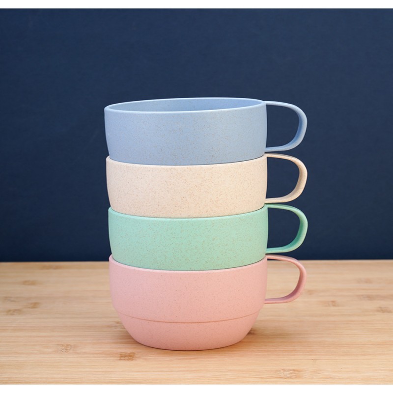 Set di brocche per acqua in paglia di grano con 4 tazze