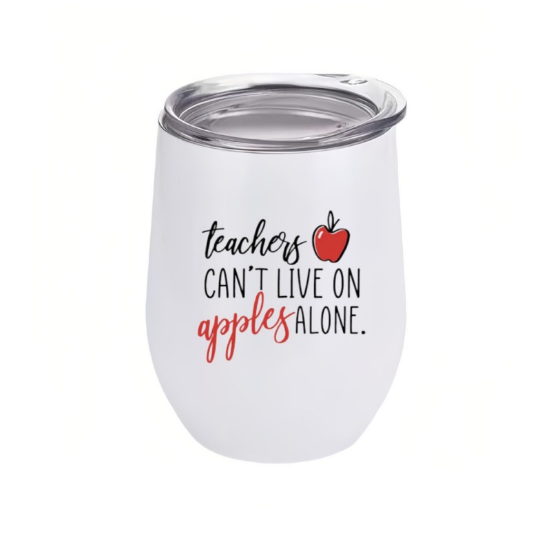 Bicchiere da vino isolato con stampa 3D full-wrap personalizzata