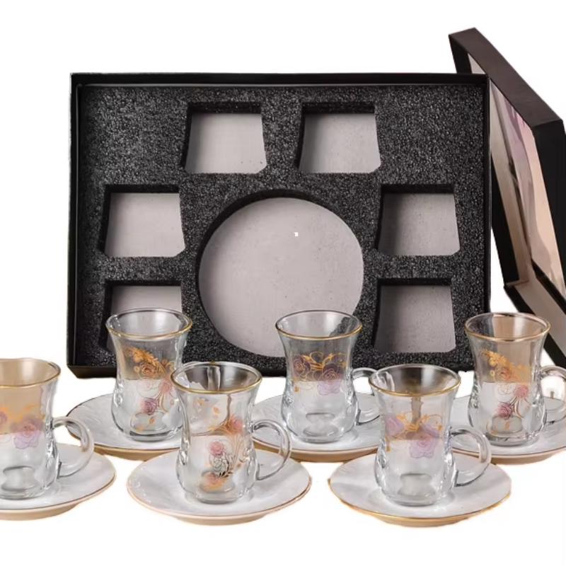 Set di confezioni regalo per tazze da tè in vetro con bordo floreale dorato per il tea party a casa