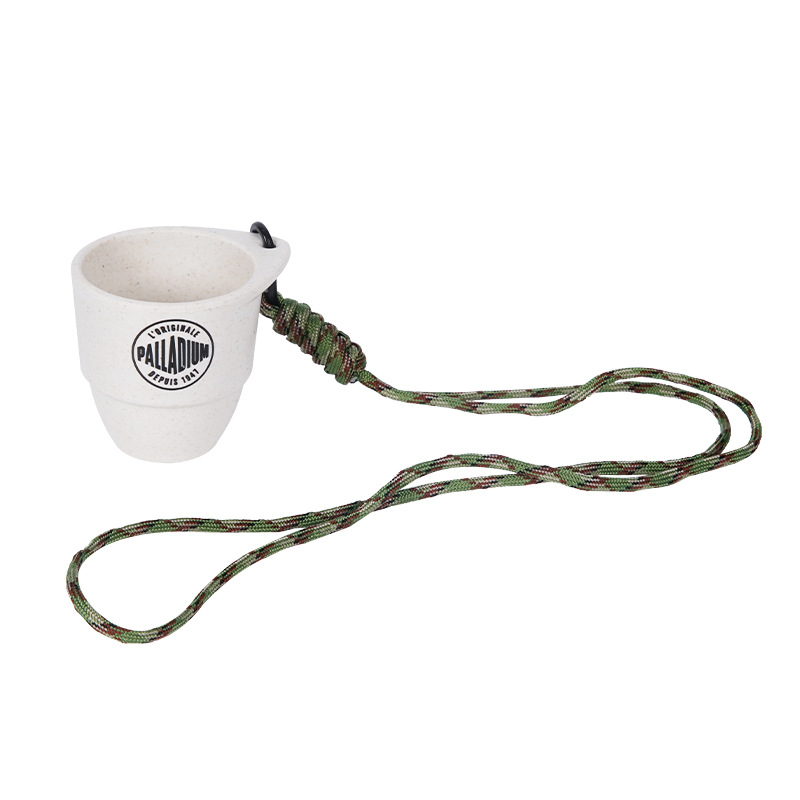 Mini tazza da viaggio per esterni personalizzata in fibra di bambù appesa al collo Mini tazza da viaggio per esterni personalizzata in fibra di bambù appesa al collo