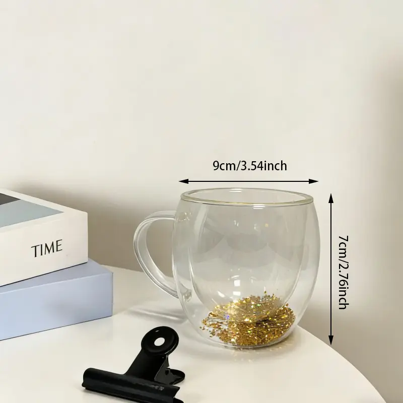 Tazza in vetro a doppia parete con riempimento glitter