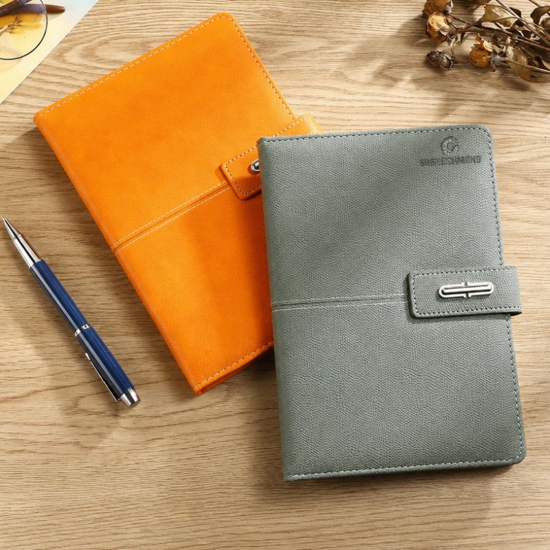 Taccuino con diario con logo personalizzato con copertina rigida in pelle PU con fibbia in metallo