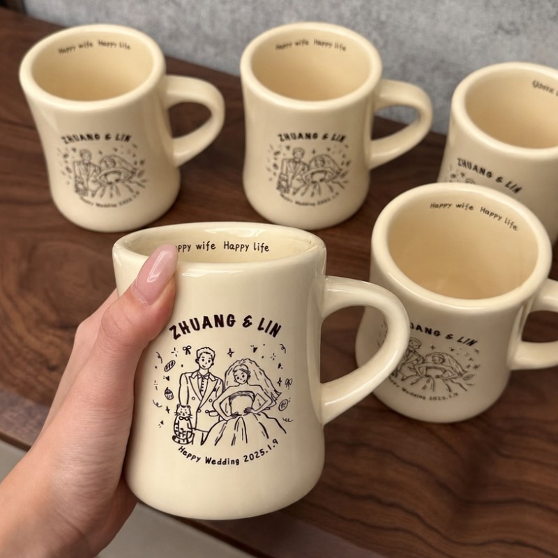 Tazza da caffè in ceramica con logo personalizzato a forma di vita