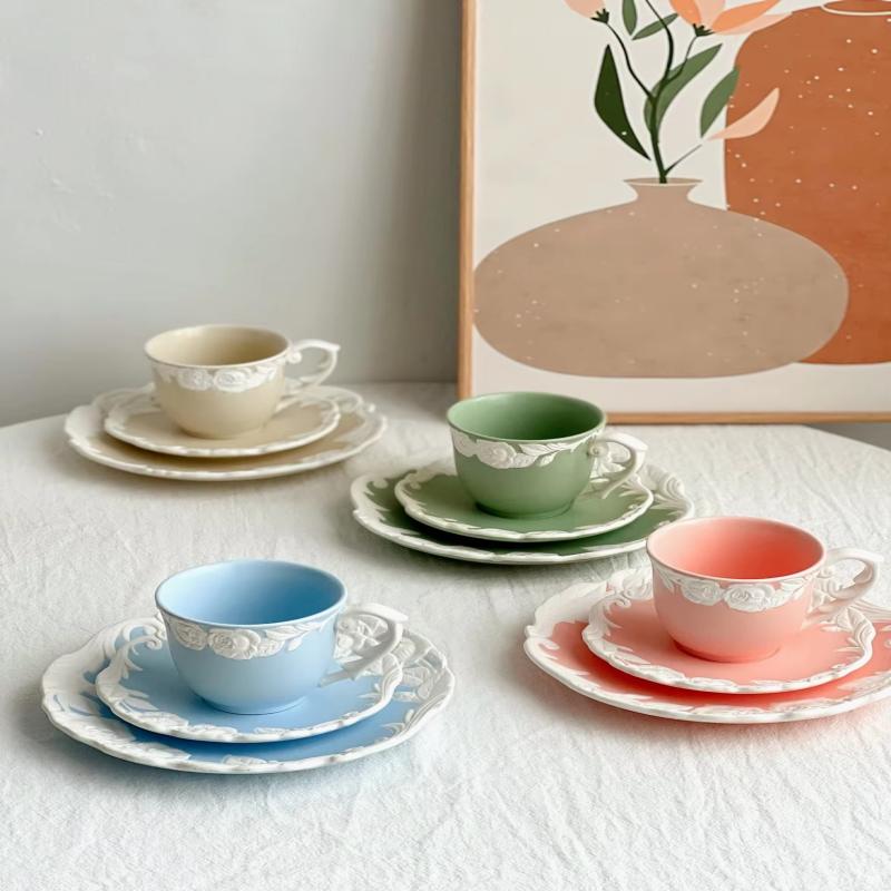 Tazza in ceramica rosa retrò in rilievo per regalo di festa